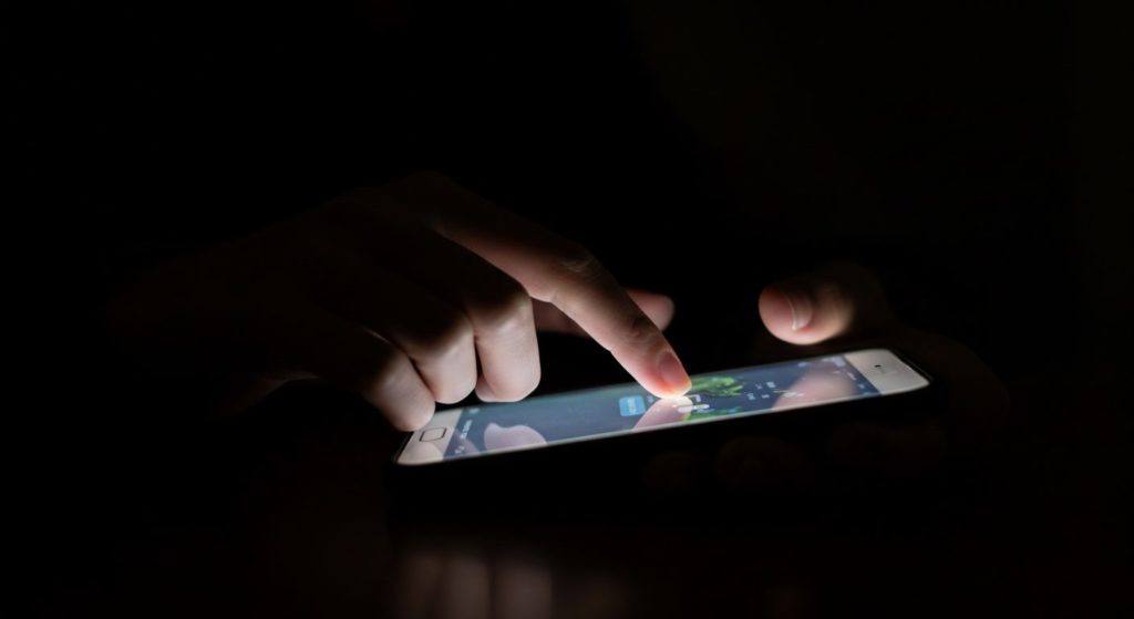 復縁 連絡 怖い, 元カレ 連絡 勇気が出ない, 既読スルー 怖い